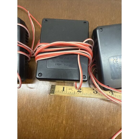 Vintage F370 HO Scale model train controllers. Lot of 3. Like new. Works - Picture 3 of 8